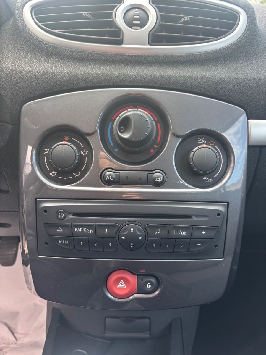 Renault Clio – Foto 14