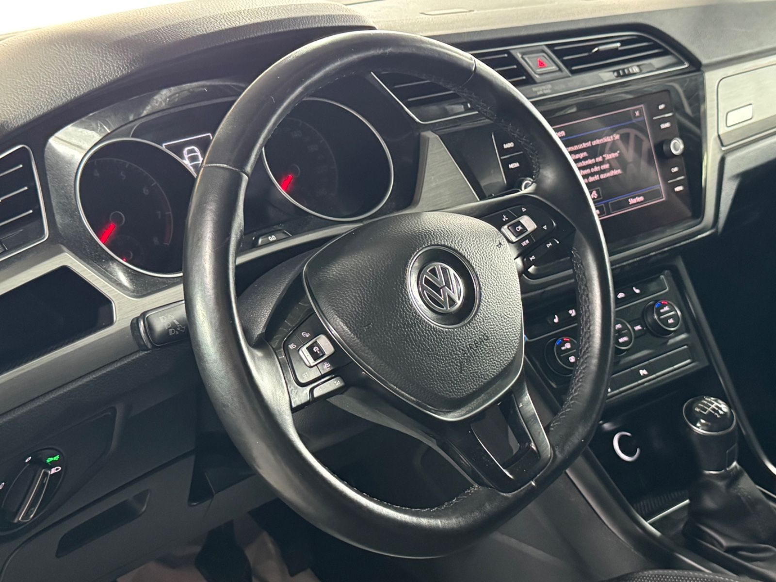 Volkswagen Touran – Bild 10