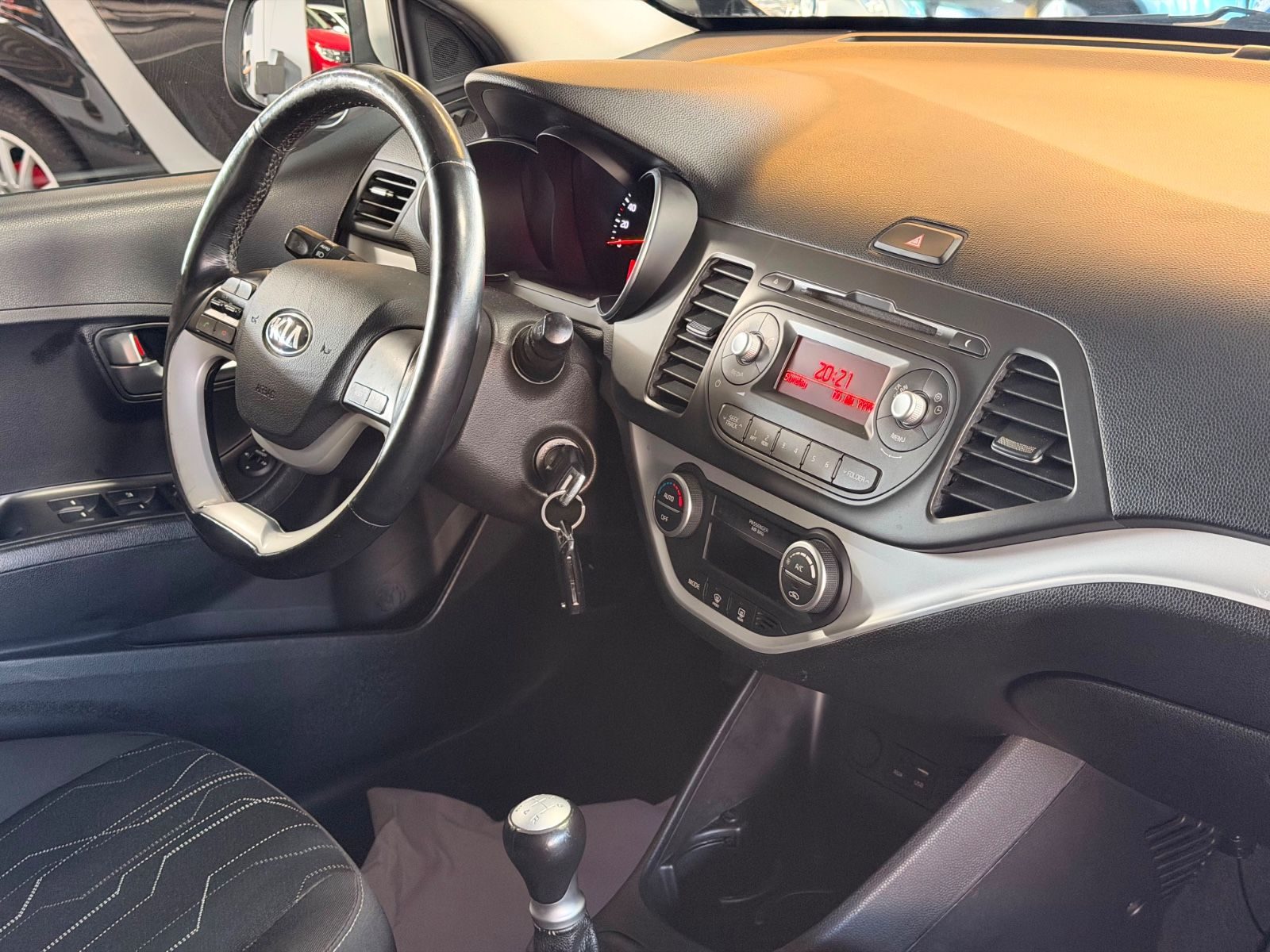 Kia Picanto – Foto 11
