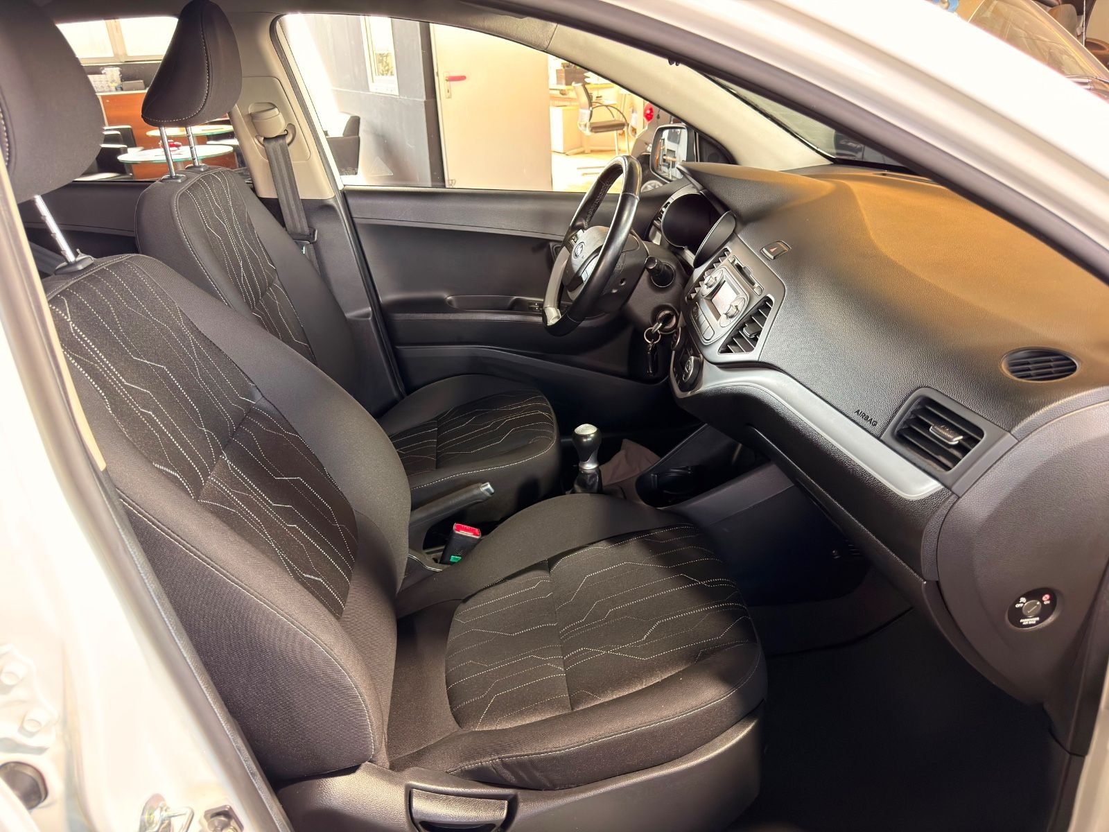 Kia Picanto – Foto 13