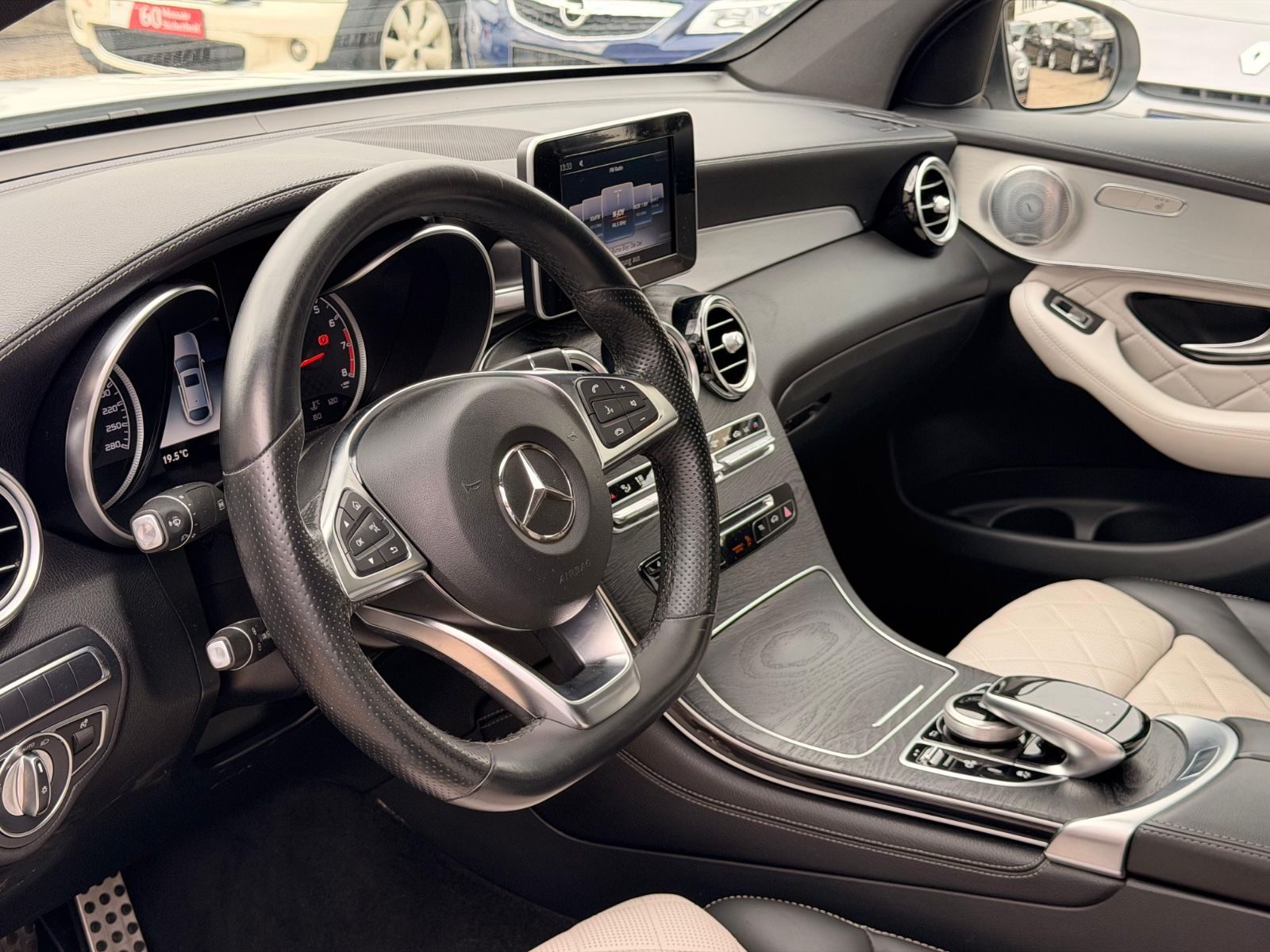 Mercedes-Benz GLC 43AMG – Foto 20