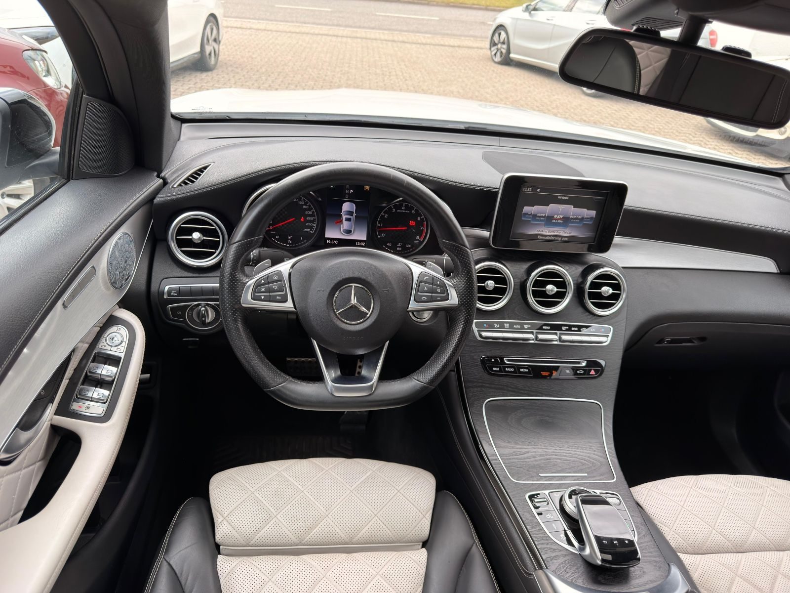 Mercedes-Benz GLC 43AMG – Foto 17